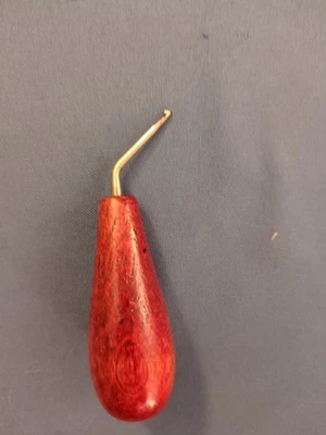 Vintage  Curved Rug Hooking Tool, Wood Handle in great Condition! - Image 1 of 4