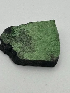 171g 2.5x2 RARE Green Uvarovite Garnet Crystal on Matrix Russia Mineral Specimen - Picture 1 of 12