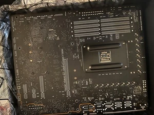 Placa madre ASUS X570 ROG Crosshair VIII Dark Hero, AM4, AMD (ROGCH8DARKHERO) - Imagen 1 de 2