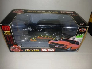 Racing Champions Hot Rods 1:24 Diecast 1937 Ford Sedan Delivery Van Flames - Picture 1 of 7