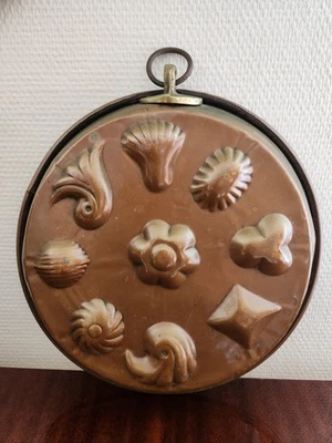 Ancien Moule à Gâteau en Cuivre à Décor Reliefs vmvariés Ø 28,8 cm Cuisine Déco  - Photo 1/4