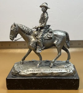 Sargento 7ª Caballería Phillip Kraczkowski, 1971 Caballo y Jinete Estaño Estatuilla De Colección - Imagen 1 de 14