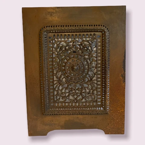 Heavy ORNATE ANTIQUE CAST IRON FIREPLACE COVER VENT DOOR 26 3/4” X 20 1/4” Cover