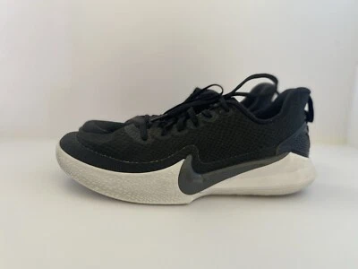 Nike Mamba Focus Black/White Size 8 - Image 1 of 4