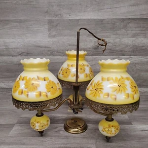 Vintage MCM 3-flammiger Kronleuchter Windlicht Lampenschirm gelb floral Milchglas - Bild 1 von 15