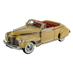Danbury Mint 1941 Chevrolet Special Deluxe Convertible 1:24 Scale Diecast Car - Picture 1 of 7