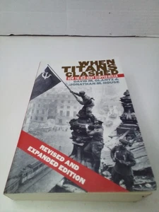 When Titans Clashed How The Red Army Stopped Hitler Paperback Revised Expanded - Imagen 1 de 7
