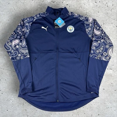 Kit de futebol novo com etiquetas Puma Manchester City jaqueta masculina XXL equipe azul paisley - Imagem 1 de 4