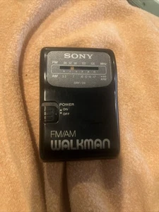 Vintage 1990’s Sony SRF-49 FM/AM Walkman w Belt clip +Original TRH-1 Headphones - Picture 1 of 12