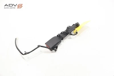 2017–2024 NISSAN ARMADA ПЕРЕДНЯЯ ЛЕВАЯ ПРЯЖКА РЕМНЯ БЕЗОПАСНОСТИ СО СТОРОНЫ ВОДИТЕЛЯ ОТ ОРИГИНАЛЬНОГО ПРОИЗВОДИТЕЛЯ - Изображение 1 из 4