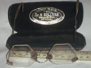Dr. H. Sellers Optician, Ward st. Paterson, N.J. case & non matching glasses - Picture 1 of 15