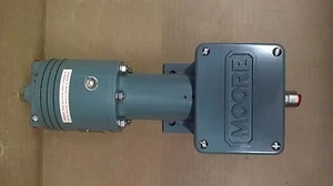 Moore Products (Siemens) 173S M44 Pneumatischer Druckmessumformer Bereich 750-1000  - Bild 1 von 8