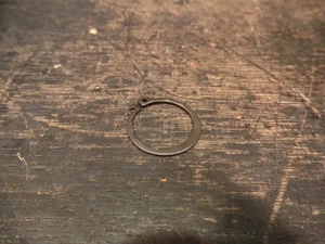 1976 HUSQVARNA WR250 250 WR INNER CLUTCH HUB RETAINING CLIP   - Picture 1 of 2