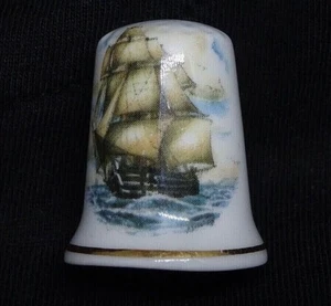 Dedo de coleccionista porcelana velero FINE BONE CHINA porcelana ósea - Imagen 1 de 4