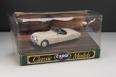 Corgi Classic Models #96040 Jaguar XK120 open top creme 1948 Die-Cast 1:43 + OVP - Bild 1 von 4