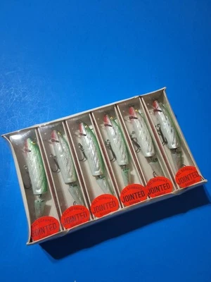 NOS BILL NORMAN JOINTED MINNOW DEALER CASE 12 LURES SEALED 1004 J SILVER GREEN - Image 1 of 4