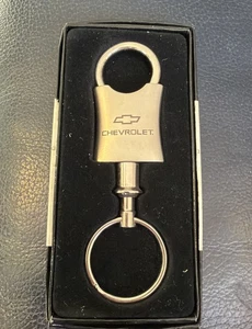 New Chevrolet Silver Valet Keychain - Picture 1 of 2