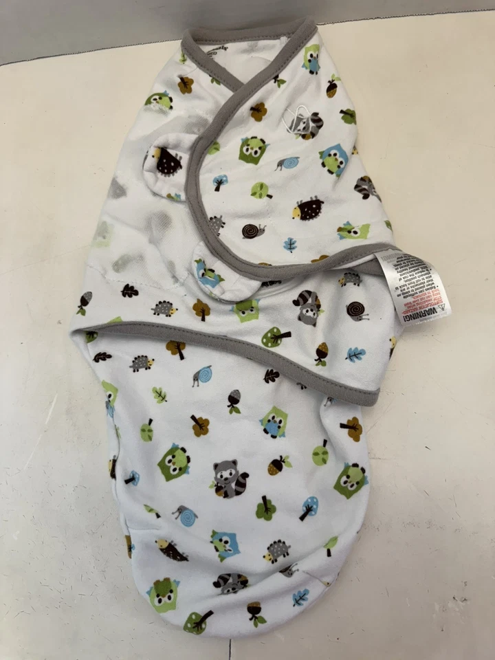 Manta envolvente Garanimals talla pequeña/mediana 7-14 libras, patrón animal del bosque Foto 1 de 4