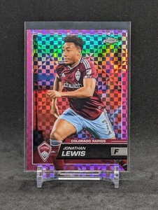 2023 Topps Chrome MLS Jonathan Lewis Pink X-Fractor #70 Colorado Rapids - Picture 1 of 2