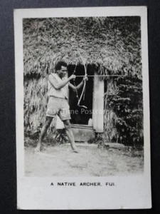 No.18L FIJI A NATIVE ARCHER RP Peeps Into Many Lands - Cavanders Ltd 1928 - Picture 1 of 1