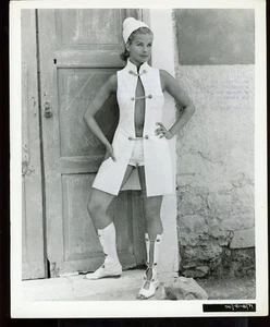 CANDICE BERGEN Original 1967 Sexy 8 x 10 Mod Fashion Glamour Press Photo vv - Picture 1 of 2