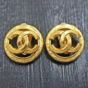CHANEL Gold Plated CC Logos Round Vintage Clip Earrings #843c Rise-on - Picture 1 of 5