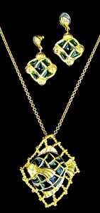 1970'S 3 PC PLIQUE A JOUR FISH PENDANT SET BY TRIFARI - USA - Picture 1 of 6