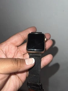 Apple Watch Series 3 38mm różowe złoto - Zdjęcie 1 z 2
