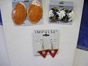 LOT OF 3 PAIRS OF COSTUME JEWELRY EARRINGS - NEW ON CARD  - Picture 1 of 4