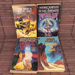 Lot Of 4 Andre Norton Vintage Fantasy Science Fiction PB Books - Picture 1 of 13