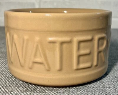Чаша для воды для собак Cerutil Stoneware 16 унций - Португалия - желтовато-коричневая - отличное состояние товара    - Изображение 1 из 4
