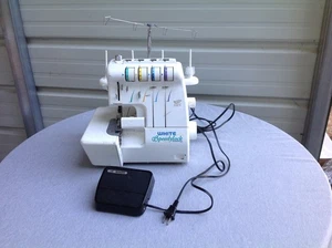 Máquina de coser Speedylock 1800 Serger blanca, como está para piezas o reparación - Imagen 1 de 16