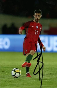 FOTO DE ACCIÓN 6x4 firmada por Bernardo Silva de Portugal y Hombre + Certificado de Autenticidad - Imagen 1 de 1