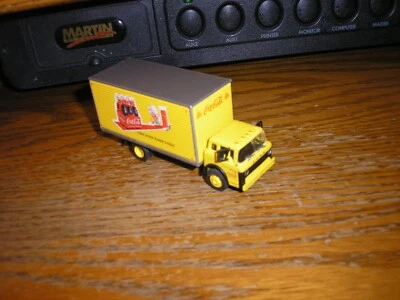 BONITO 3 3/4" largo Coca Cola Cola camión de reparto de alta resistencia amarillo lote emisión B Foto 1 de 4