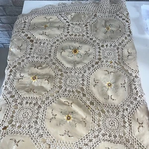 Vintage Handarbeit Baumwolle Häkelspitze Runde Tischdecke Gelb Blumen 64”x64” - Bild 1 von 11