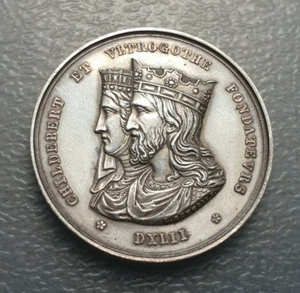 FRANCIA FRANCE LYON MEDALLA 1845 REY FRANCO CHILDEBERT ET VLTROGHOTE 34mm PLATA  - Picture 1 of 2