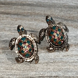 Betsey Johnson Turtle Stud Pierced Earrings Turquoise Pink Gold - Picture 1 of 5