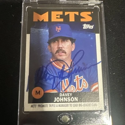 DAVEY JOHNSON NEW YORK METS SIGNED 2021 TOPPS ONCE UPON A TIME IN QUEENS Auto - Image 1 of 2