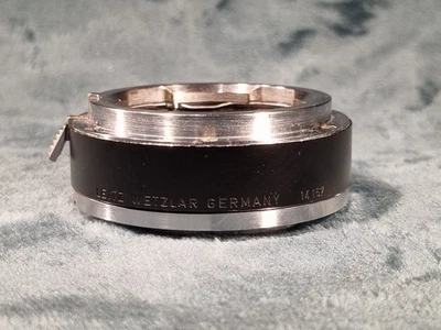 Leica 14167 Adapter for LEITZ LEICA-M Lens to Leica-R 35mm SLR  Camera. Exc Cond - Image 1 of 4