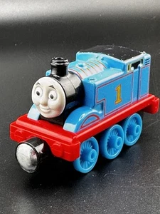 Thomas & Friends Take & Play Along Train Diecast Edición Limitada Mattel 2013 - Imagen 1 de 8