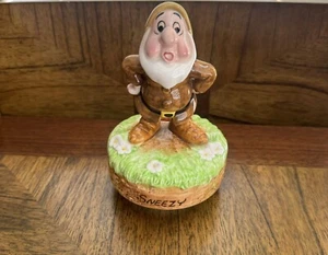 Vtg Walt Disney Co Schmid Snow White & The Seven Dwarfs Sneezy Music Box Japan - Picture 1 of 6