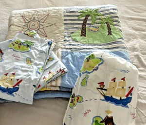 Pottery Barn Kids Treasure Cove *EUC COMPLETE Twin Bed SET - Quilt/Sheets/Shams - Picture 1 of 14
