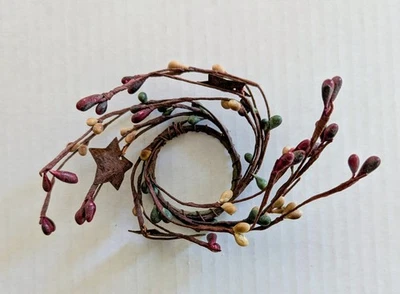 Juego de 16 anillos de vela rústicos para velas de hasta 2" estrellas de metal y bayas de colores Foto 1 de 4