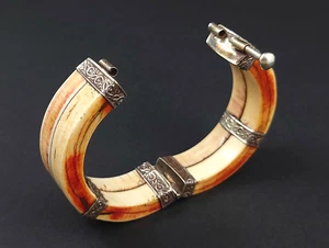 Brazalete antiguo, de pierna E maciza, con sobre plateado - Imagen 1 de 4