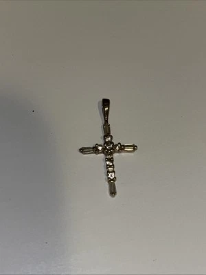 Collar colgante de plata esterlina 925 color circonita cúbica con dije de cruz Foto 1 de 4