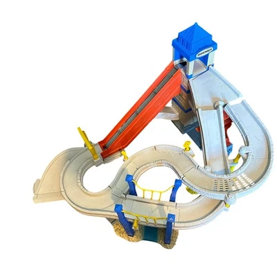 Ruedas Mattel Matchbox Hero Highway Motorizadas en su mayoría completas funcionando Foto 1 de 4