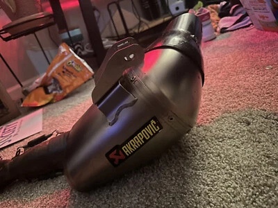 Akrapovic - S-Y7R1-HAFT - Racing Line sistema de escape completo, silenciador de titanio Foto 1 de 4