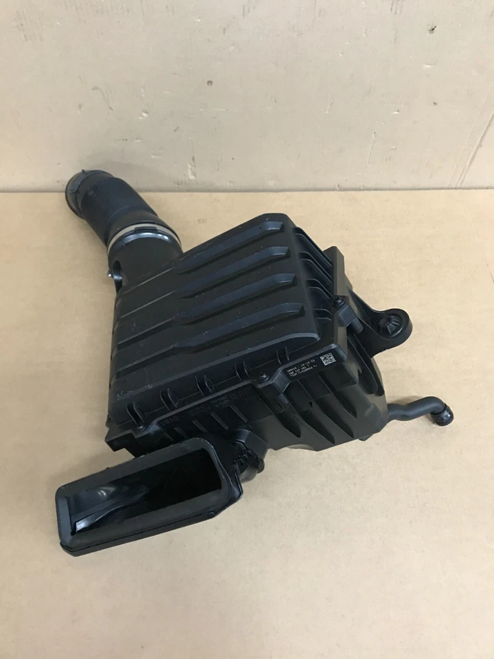 SEAT IBIZA 1.0 PETROL AIR FILTER BOX ASSEMBLY  5Q0129607BD 2020 2021- 2023 D1119 - Image 1 of 4