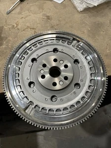 2002-04 ford focus flywheel (2m5z6375aa) - Picture 1 of 3