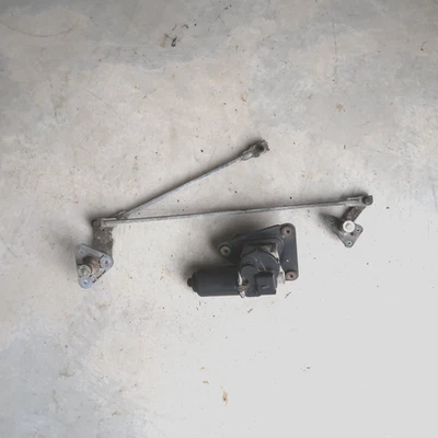 94-98 FORD MUSTANG FRONT WINDSHIELD WINDOW WIPER MOTOR LINKAGE OEM Foto 1 de 4